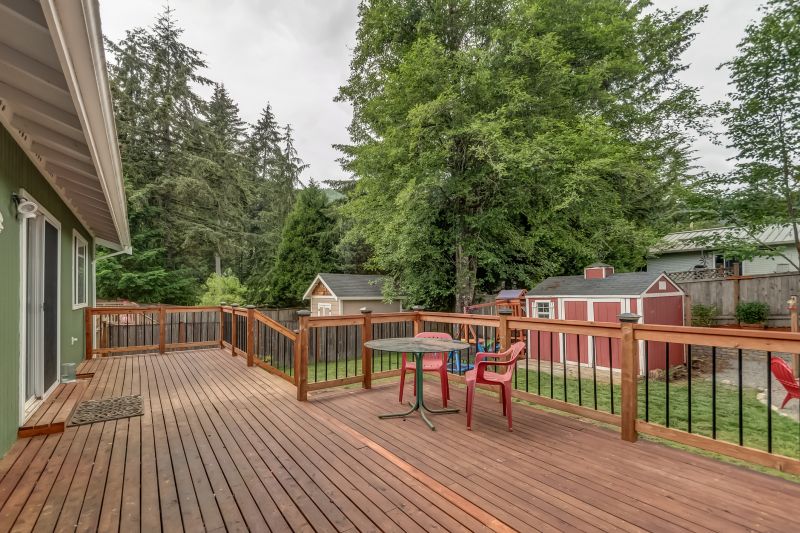Deck Railing Replacement in Seattle, WA